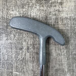 NORTHWESTERN Right Hand Men's 34" Putter Steel Shaft